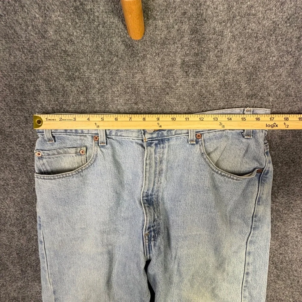 Levis fit red